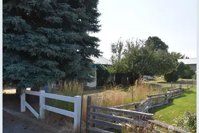 434 NE North Avenue, Wilbur, WA 99158 - Photo 3