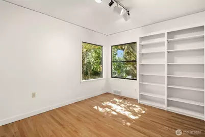 1114 2nd Avenue N, Seattle, WA 98109 - Photo 37