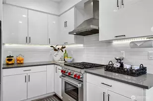 7707 18th Ave SW, Seattle, WA 98106 - Photo 11