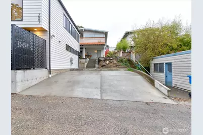 7507 Latona Avenue NE, Seattle, WA 98115 - Photo 25
