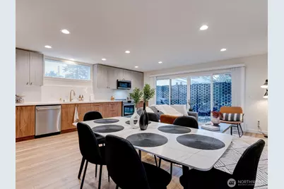 7507 Latona Avenue NE, Seattle, WA 98115 - Photo 5