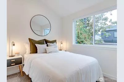7507 Latona Avenue NE, Seattle, WA 98115 - Photo 15