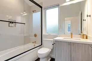 7507 Latona Ave NE, Seattle, WA 98115 - Photo 21