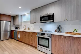 7507 Latona Ave NE, Seattle, WA 98115 - Photo 9