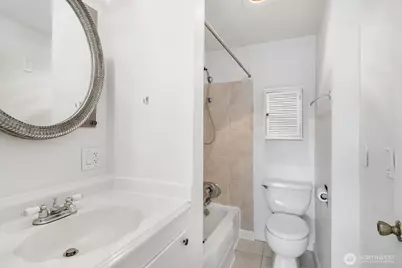 5444 Kirkwood Place N, Seattle, WA 98103 - Photo 9