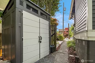5444 Kirkwood Pl N, Seattle, WA 98103 - Photo 27