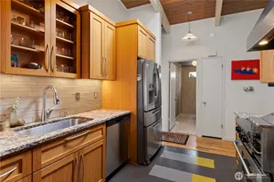 3016 47th Ave SW, Seattle, WA 98116 - Photo 11