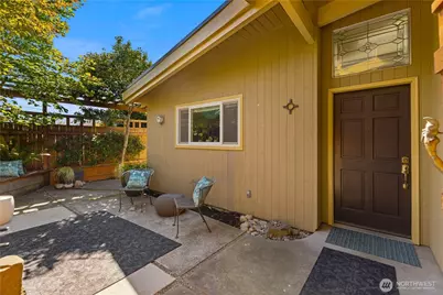 3016 47th Avenue SW, Seattle, WA 98116 - Photo 1