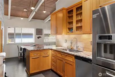 3016 47th Avenue SW, Seattle, WA 98116 - Photo 13