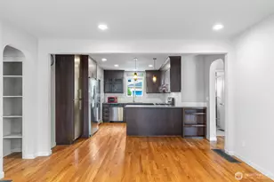3918 S Edmunds St, Seattle, WA 98118 - Photo 9
