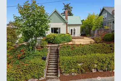 3918 S Edmunds Street, Seattle, WA 98118 - Photo 1