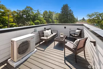 4919 Meridian Avenue N, Seattle, WA 98103 - Photo 13