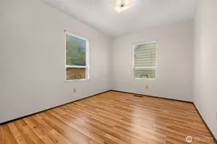536 N 73rd St, Seattle, WA 98103 - Photo 11