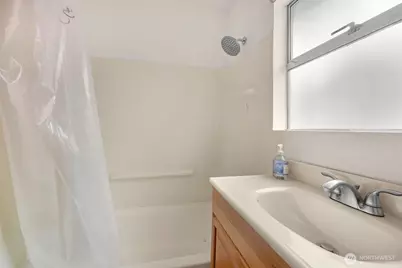 536 N 73rd Street, Seattle, WA 98103 - Photo 15