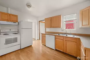 536 N 73rd St, Seattle, WA 98103 - Photo 9