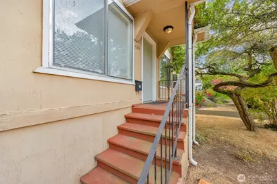 536 N 73rd Street, Seattle, WA 98103 - Photo 21