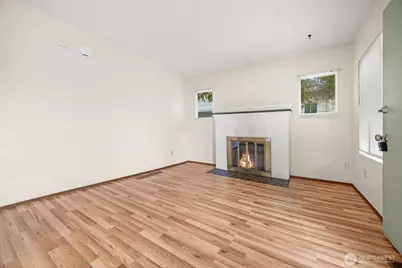 536 N 73rd Street, Seattle, WA 98103 - Photo 5