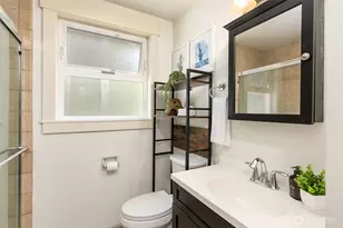 1574 NE Park View Dr, Bainbridge Island, WA 98110 - Photo 11
