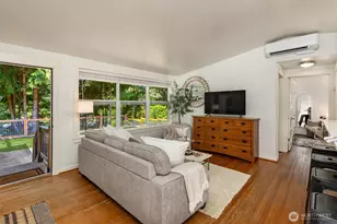 1574 NE Park View Dr, Bainbridge Island, WA 98110 - Photo 9
