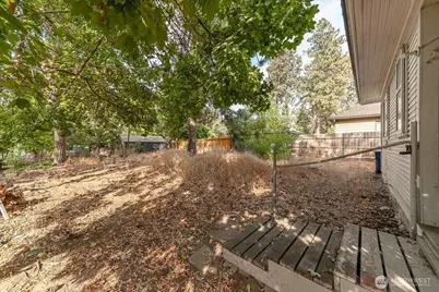 325 E 20th Avenue, Spokane, WA 99203 - Photo 35