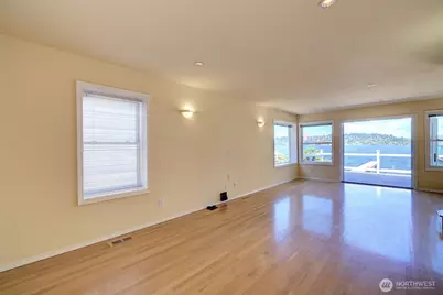 9942 Rainier Avenue S, Seattle, WA 98118 - Photo 5