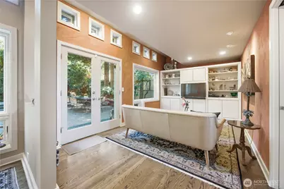 1946 Harvard Avenue E, Seattle, WA 98102 - Photo 23