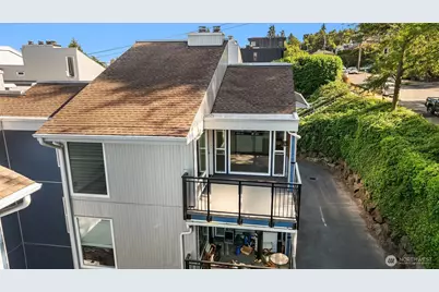2510 W Bertona #434, Seattle, WA 98199 - Photo 3