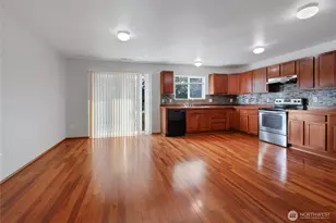 9914 195th Ave E, Bonney Lake, WA 98391 - Photo 11