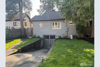 2014 41st Avenue E, Seattle, WA 98112 - Photo 7