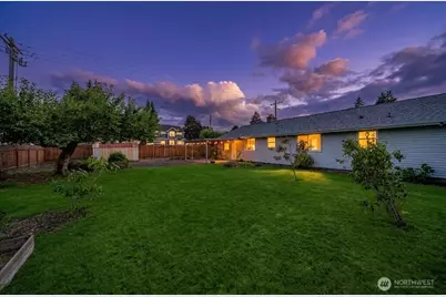 3145 Locust Avenue, University Place, WA 98466 - Photo 1