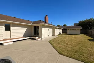 216 Caspers St, Edmonds, WA 98020 - Photo 17