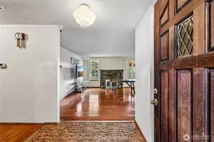 8621 Vistarama Ave, Everett, WA 98208 - Photo 3