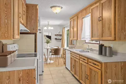 2352 N 188th Street, Shoreline, WA 98133 - Photo 9