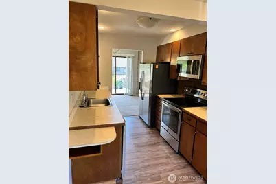 10628 Glen Acres Dr S, Seattle, WA 98168 - Photo 7
