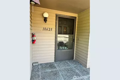 10628 Glen Acres Dr S, Seattle, WA 98168 - Photo 3
