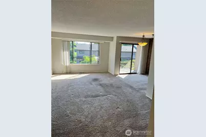 10628 Glen Acres Dr S, Seattle, WA 98168 - Photo 9