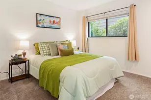 1819 N 107th St, Seattle, WA 98133 - Photo 17