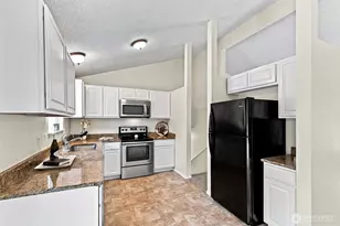 1116 SW 106th St, Seattle, WA 98146 - Photo 9