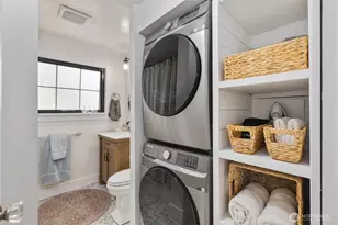 4311 NE 55th St, Seattle, WA 98105 - Photo 23