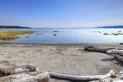 870 Livingston Bay Shore Drive, Camano Island, WA 98282 - Photo 3