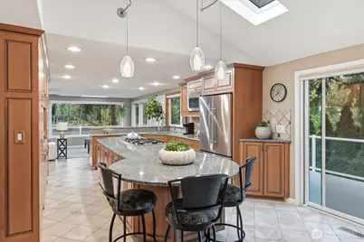 2053 E Beaver Lake Drive SE, Sammamish, WA 98075 - Photo 21