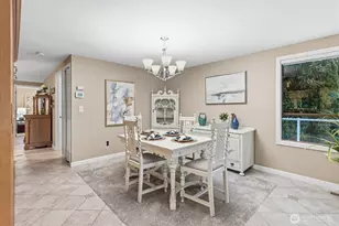 2053 E Beaver Lake Dr SE, Sammamish, WA 98075 - Photo 23