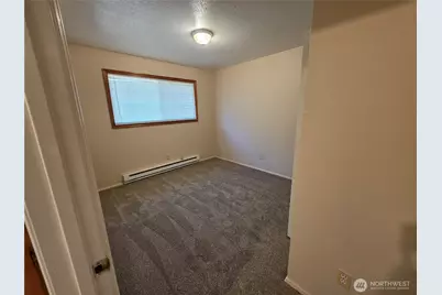3382 Nebraska Street, Longview, WA 98632 - Photo 11