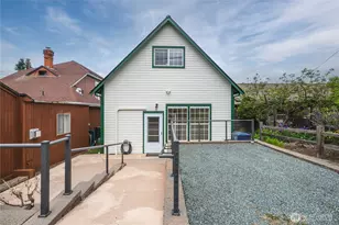 1517 6th St, Anacortes, WA 98221 - Photo 19