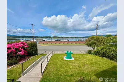1517 6th Street, Anacortes, WA 98221 - Photo 3