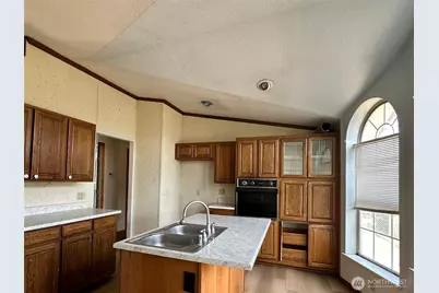 13613 Cedar Cir E, Bonney Lake, WA 98391 - Photo 7