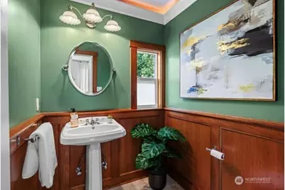 324 27th Avenue E, Seattle, WA 98112 - Photo 11