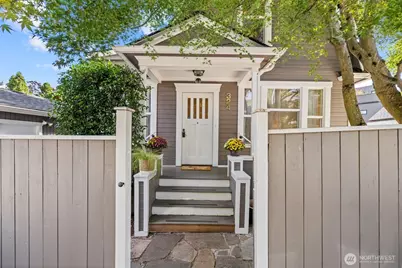 324 27th Avenue E, Seattle, WA 98112 - Photo 1