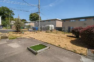 9200 Ashworth Ave N, Seattle, WA 98103 - Photo 3