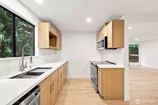 25529 SE 159th St, Issaquah, WA 98027 - Photo 13